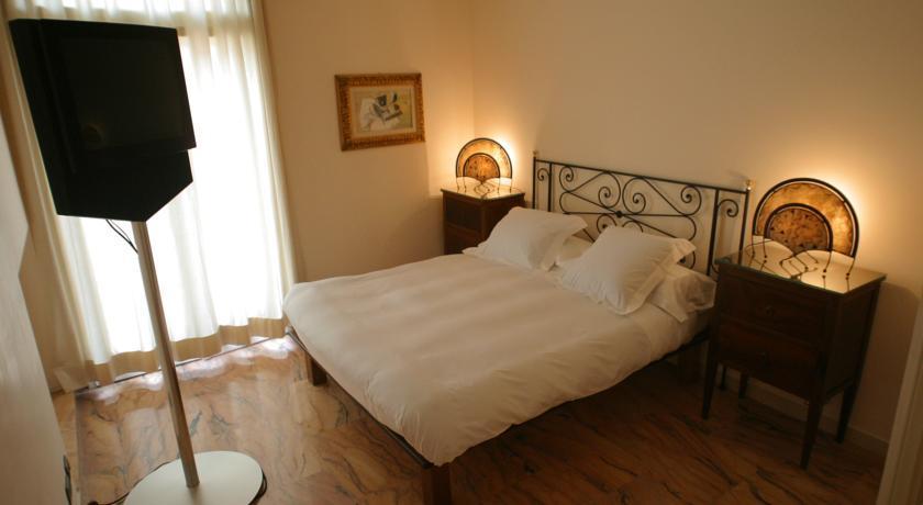 Roma Resort Trevi Pokój zdjęcie
